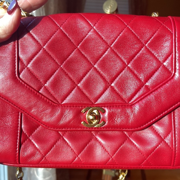 Authentic Chanel bag - Picture 12 of 15